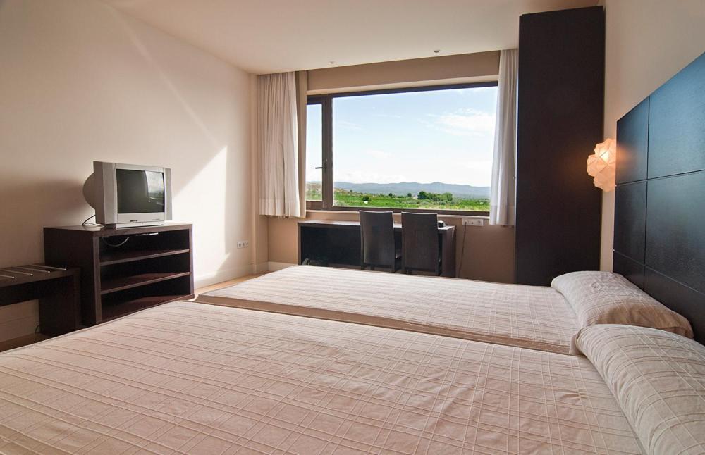 Hotel Puerta De La Serrania Лірія Екстер'єр фото